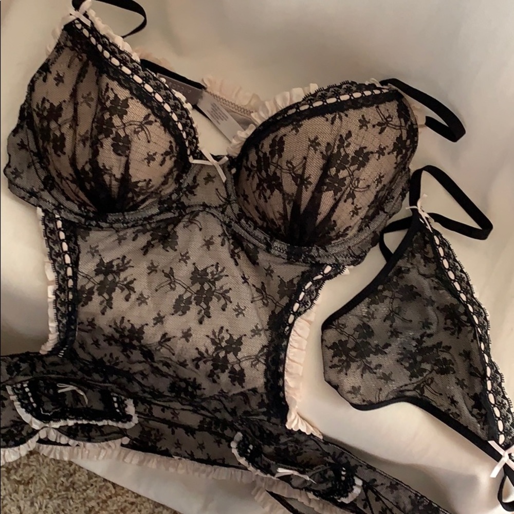 Victoria’s Secret Lingerie Set never worn